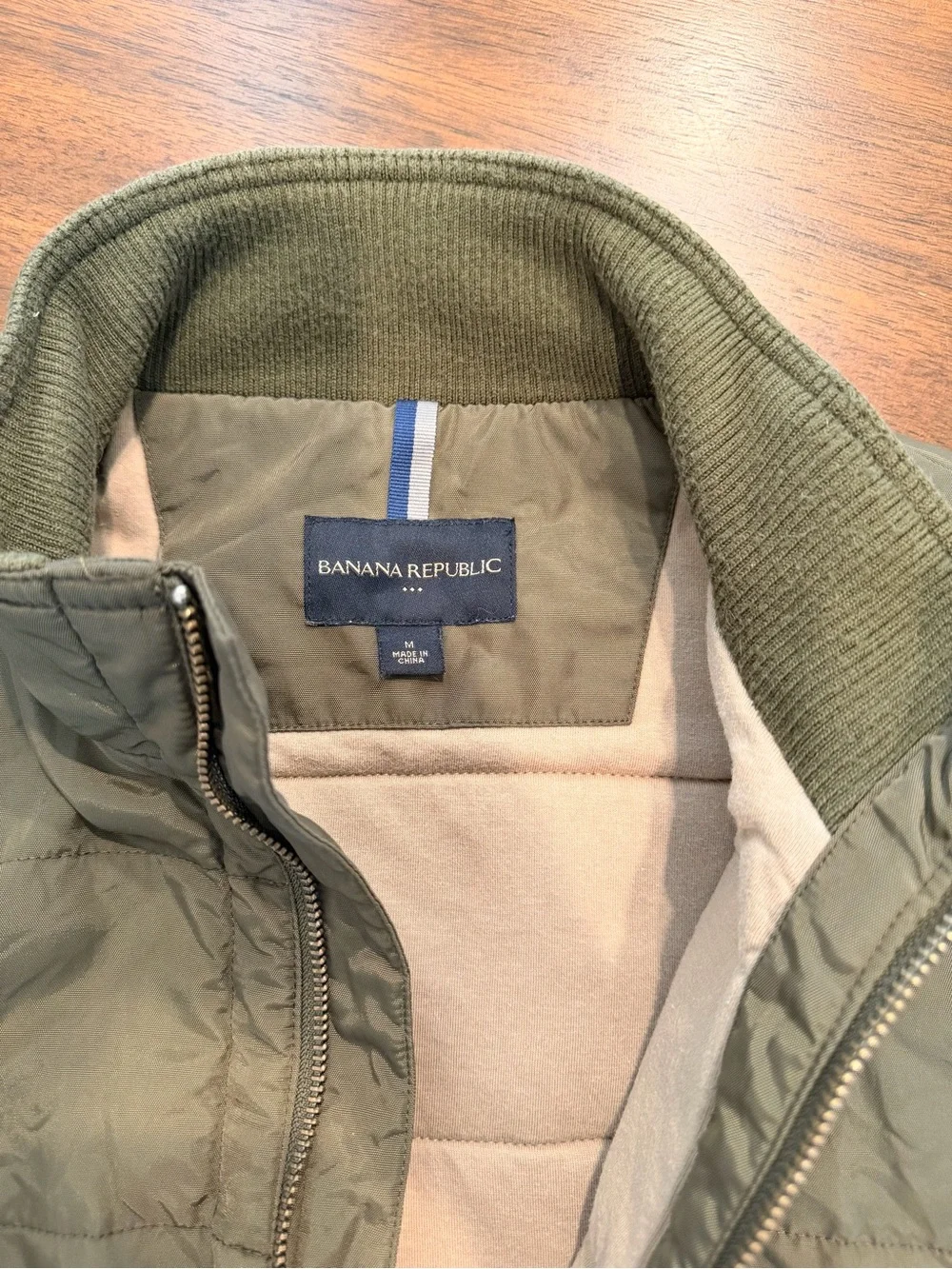 Banana Republic Men’s Olive Quilted Puffer Vest Size Medium